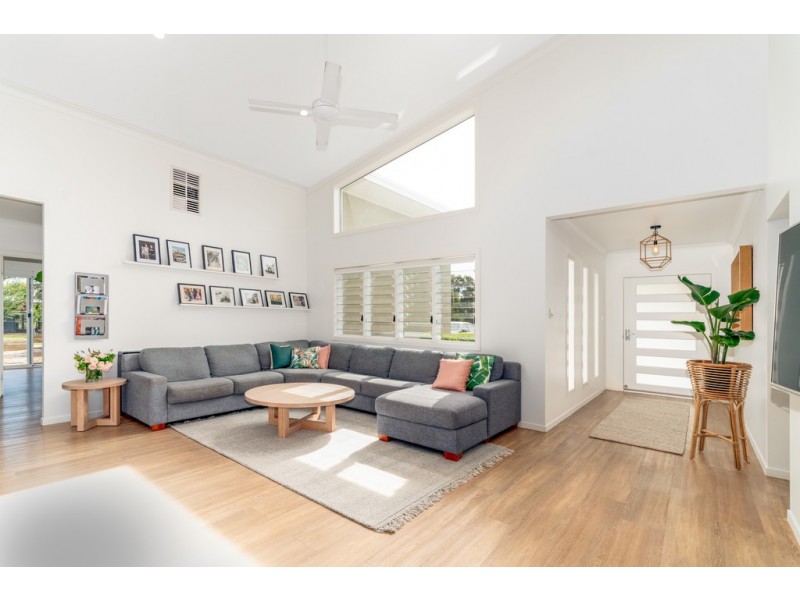 2 Banjo Patterson Place, Dalby QLD 4405