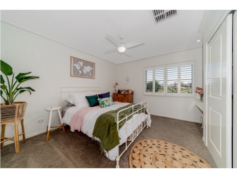 2 Banjo Patterson Place, Dalby QLD 4405