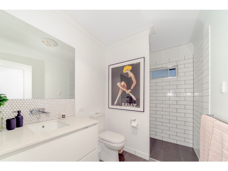2 Banjo Patterson Place, Dalby QLD 4405