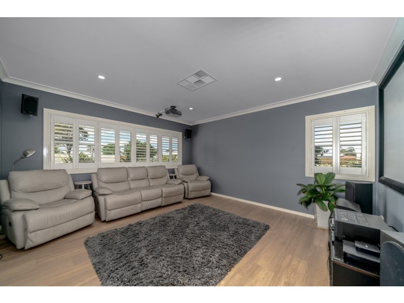 2 Banjo Patterson Place, Dalby QLD 4405