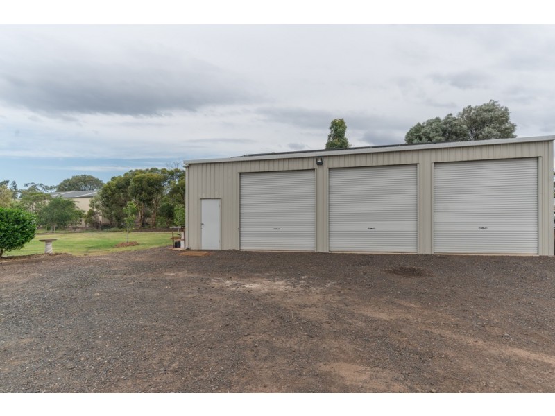2 Banjo Patterson Place, Dalby QLD 4405