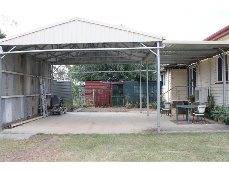 37 Queen Street, Jandowae QLD 4410