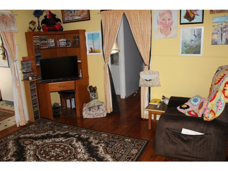 37 Queen Street, Jandowae QLD 4410