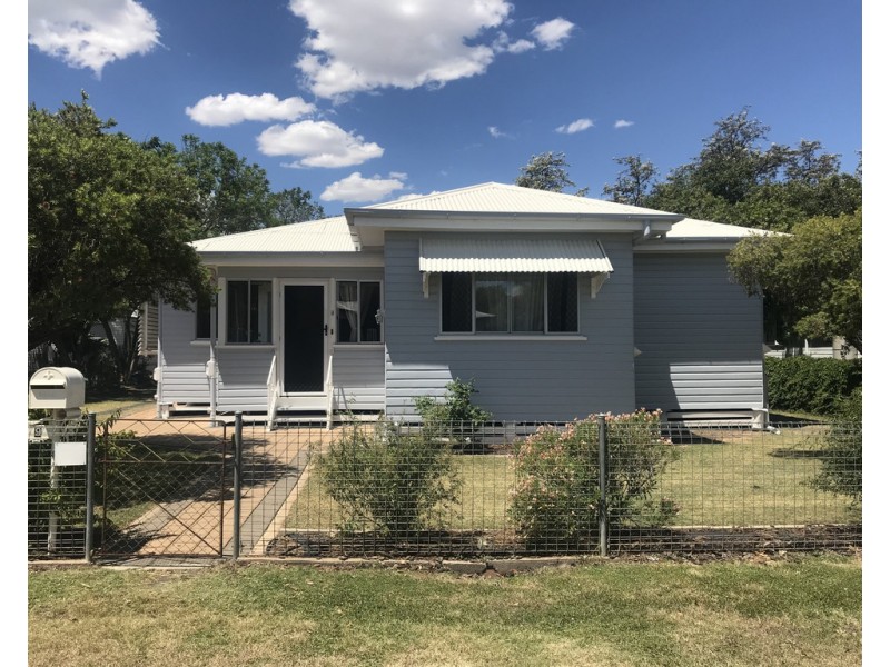 9 Vowles St, Dalby QLD 4405