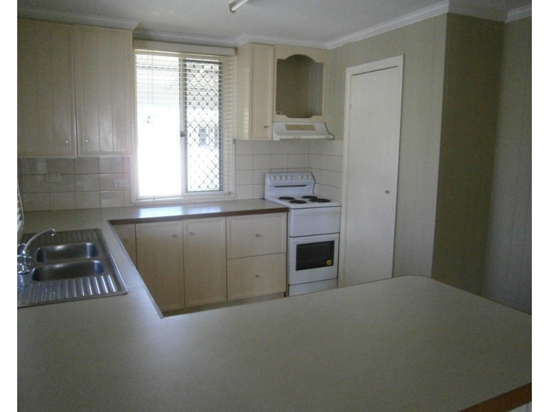82 Edward Street, Dalby QLD 4405