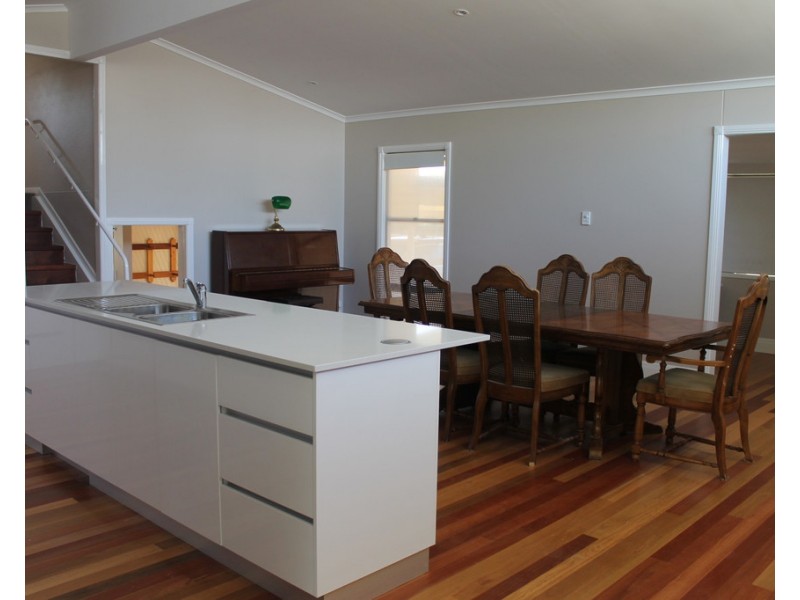 3 Hall Street, Dalby QLD 4405