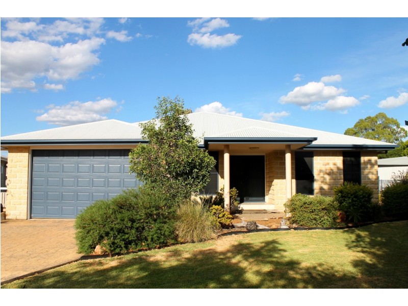 16 Jacaranda Court, Dalby QLD 4405