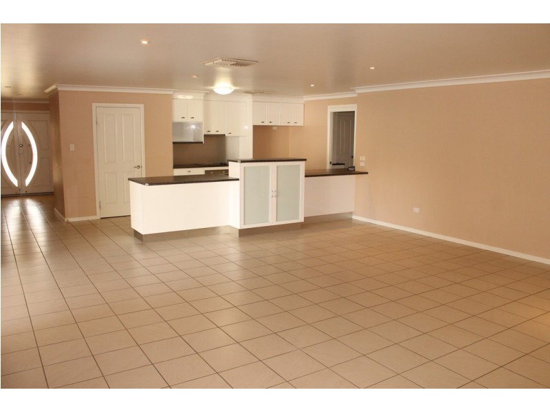 16 Jacaranda Court, Dalby QLD 4405