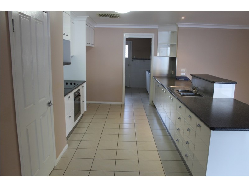16 Jacaranda Court, Dalby QLD 4405