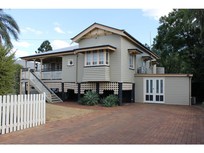 14 Dan Street, Dalby QLD 4405