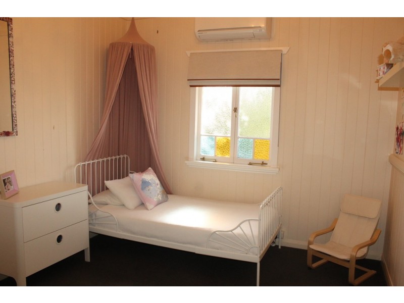 14 Dan Street, Dalby QLD 4405