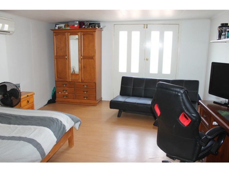 14 Dan Street, Dalby QLD 4405