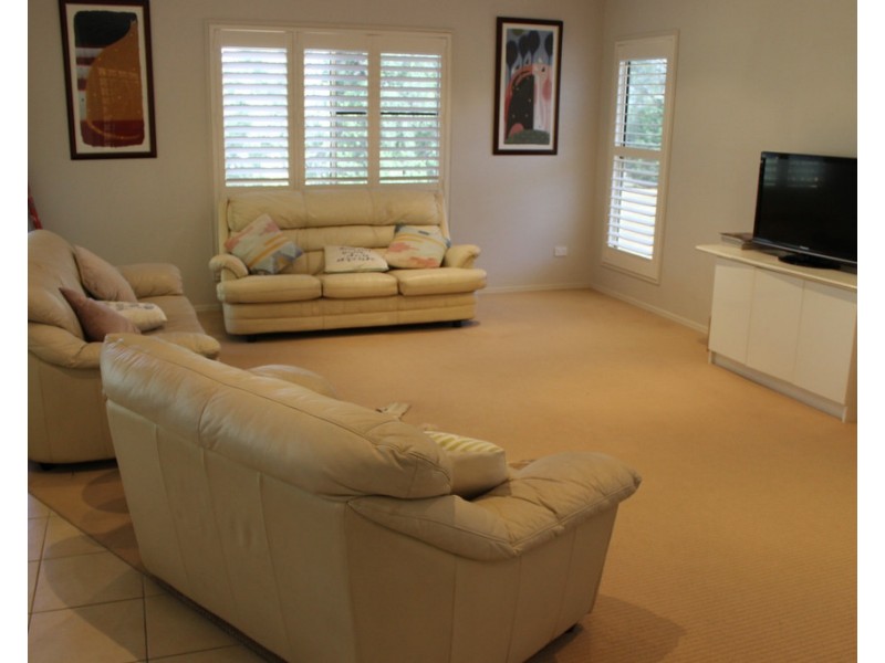 64 Thoroughbred Parade, Dalby QLD 4405