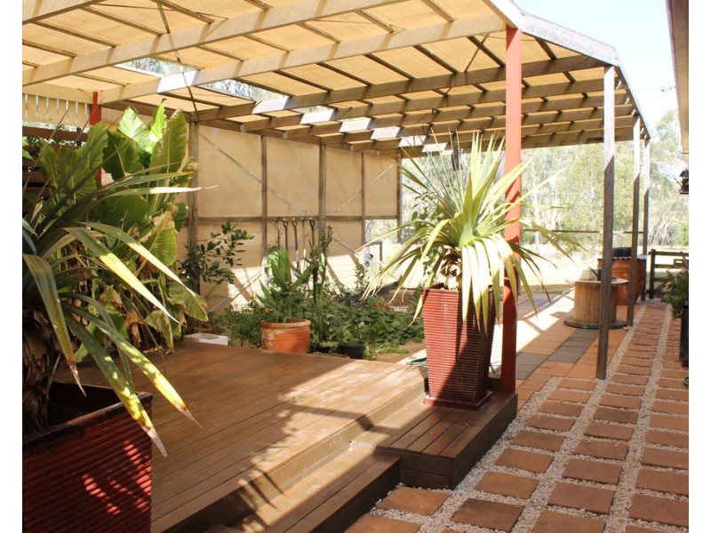 64 Thoroughbred Parade, Dalby QLD 4405