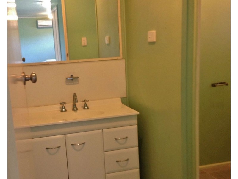 8 Palmer Street, Dalby QLD 4405