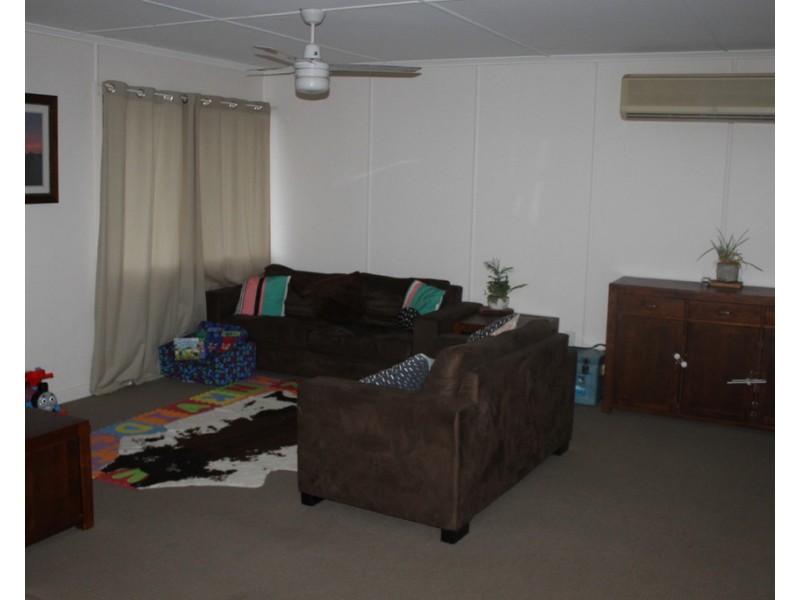 37 Geisel Street, Dalby QLD 4405