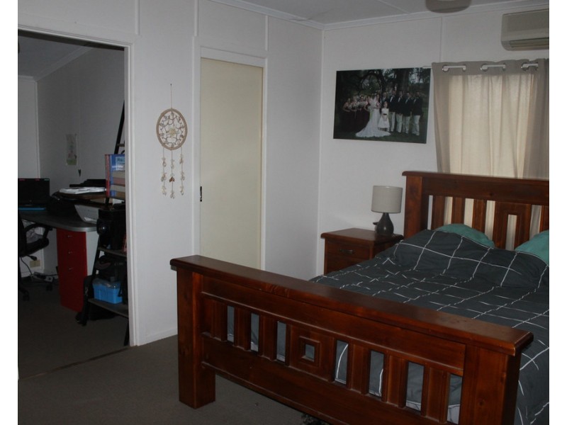37 Geisel Street, Dalby QLD 4405
