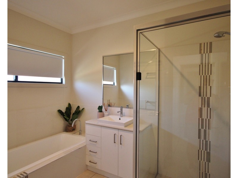 28 James Cook Drive, Dalby QLD 4405