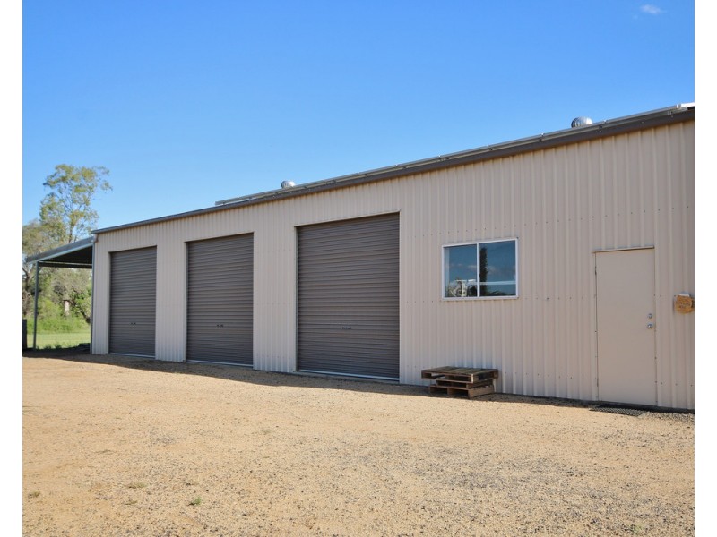 28 James Cook Drive, Dalby QLD 4405