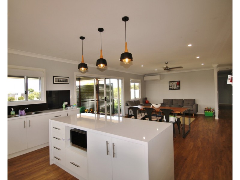 142 Sandalwood Avenue East, Dalby QLD 4405