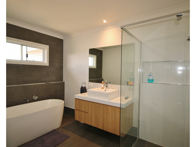 142 Sandalwood Avenue East, Dalby QLD 4405