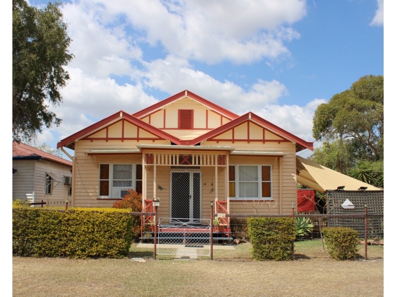 12 George Street, Jandowae QLD 4410