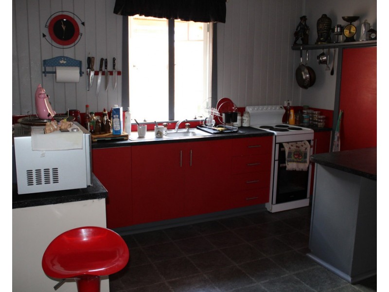 12 George Street, Jandowae QLD 4410