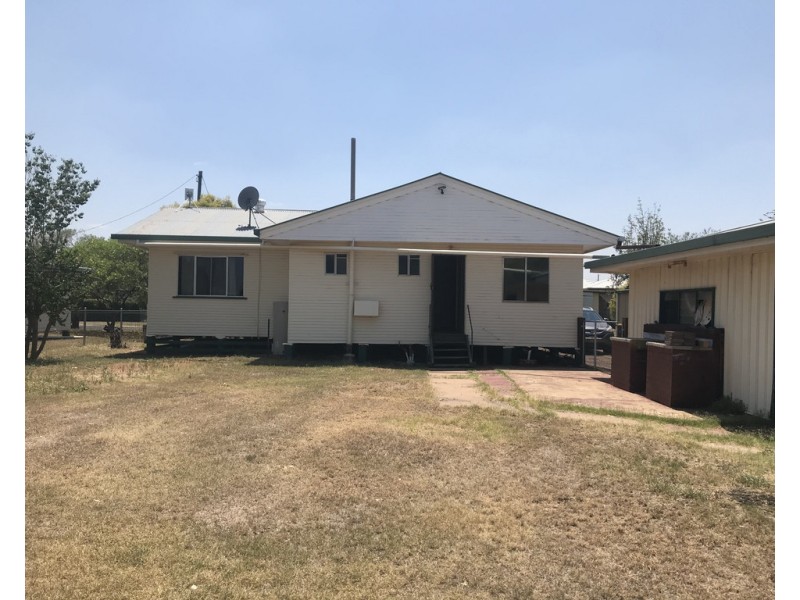 8 Stewart Street, Jandowae QLD 4410