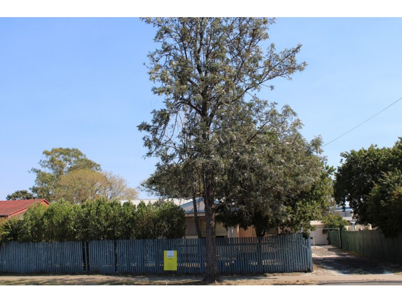 82 Nicholson Street, Dalby QLD 4405