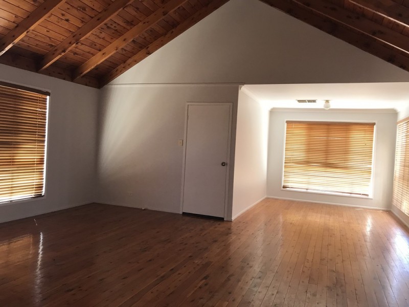 2 Wills Place, Dalby QLD 4405