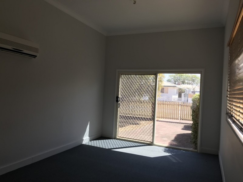 2 Wills Place, Dalby QLD 4405