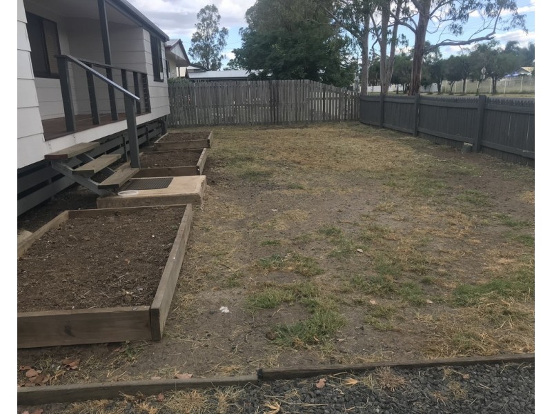 4 Mary Street, Dalby QLD 4405