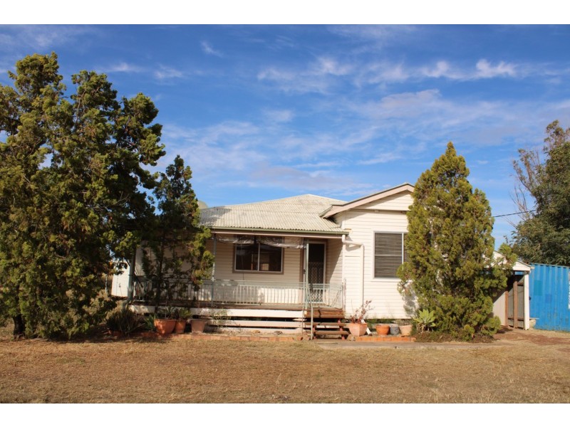 24 Wambo Street, Dalby QLD 4405