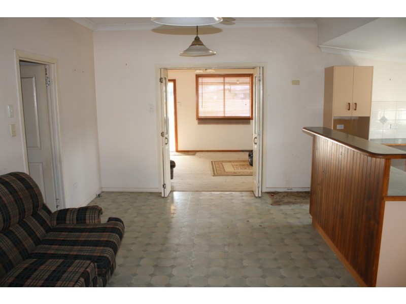 24 Wambo Street, Dalby QLD 4405