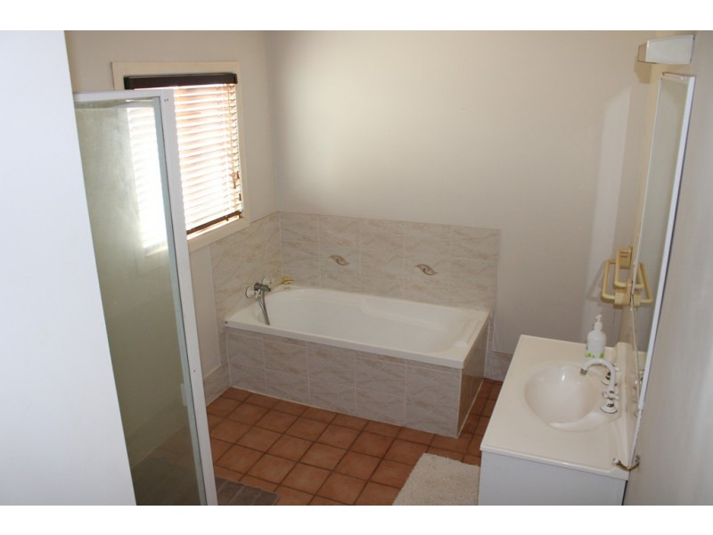 24 Wambo Street, Dalby QLD 4405