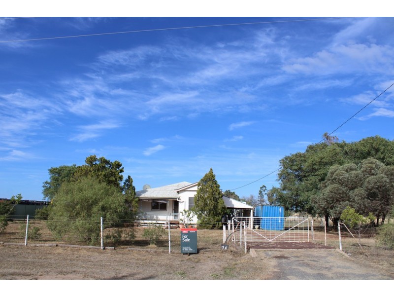 24 Wambo Street, Dalby QLD 4405