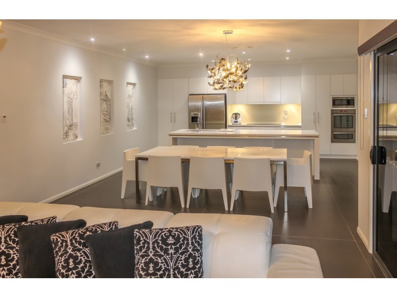 103 Southern Cross Drive, Dalby QLD 4405