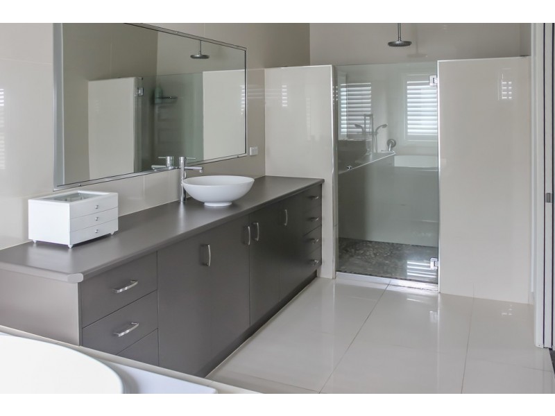 103 Southern Cross Drive, Dalby QLD 4405