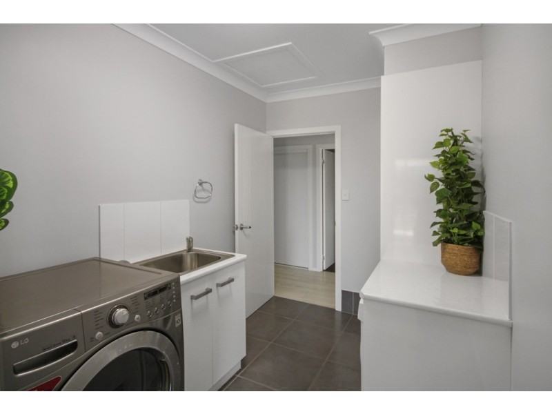 127 Southern Cross Drive, Dalby QLD 4405