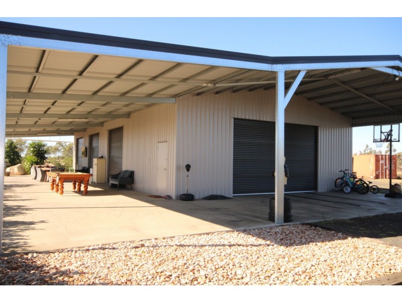 127 Southern Cross Drive, Dalby QLD 4405