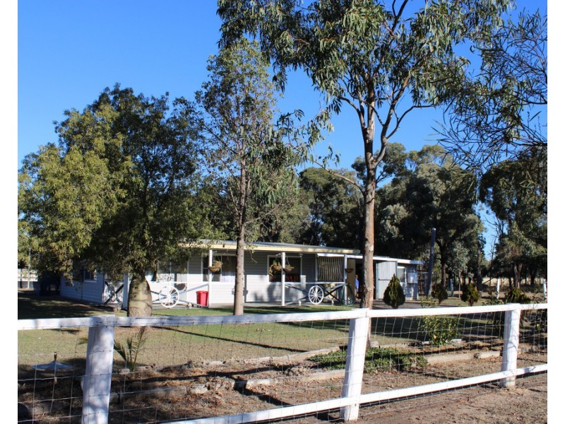 82 Albert Street, Jandowae QLD 4410