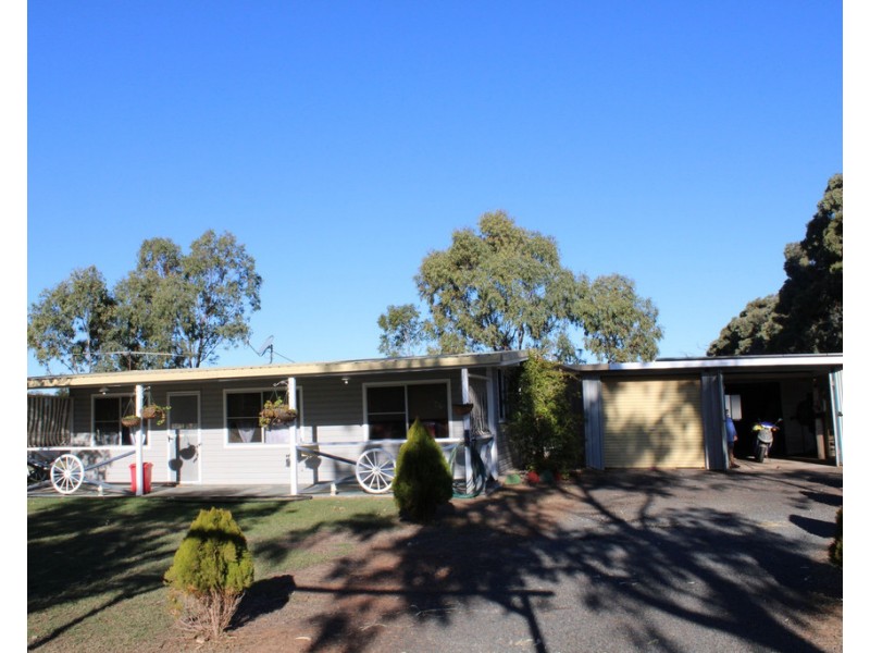 82 Albert Street, Jandowae QLD 4410
