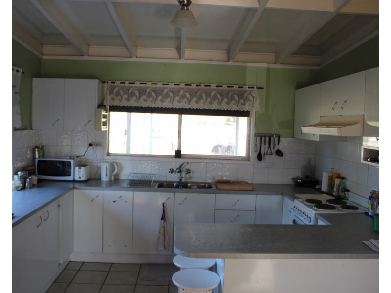 82 Albert Street, Jandowae QLD 4410