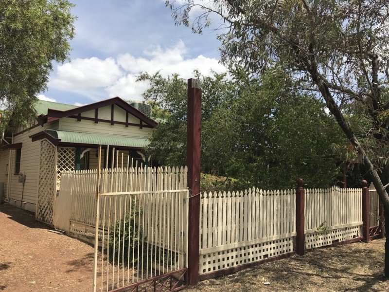 4 Bird Street, Dalby QLD 4405