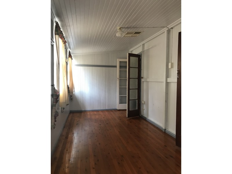 4 Bird Street, Dalby QLD 4405