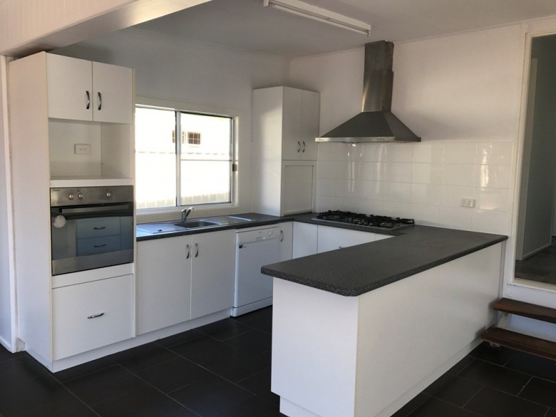 14 Walsh Street, Dalby QLD 4405