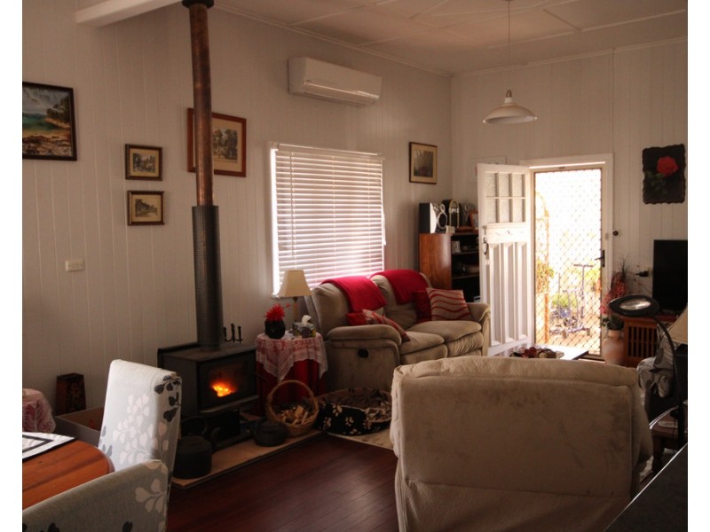 36 Warra Street, Jandowae QLD 4410