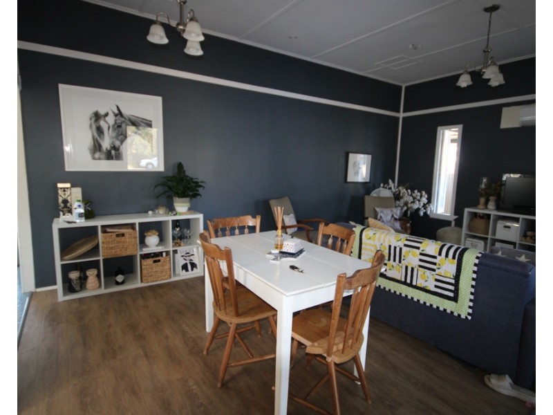 11 Wooburn Street, Dalby QLD 4405