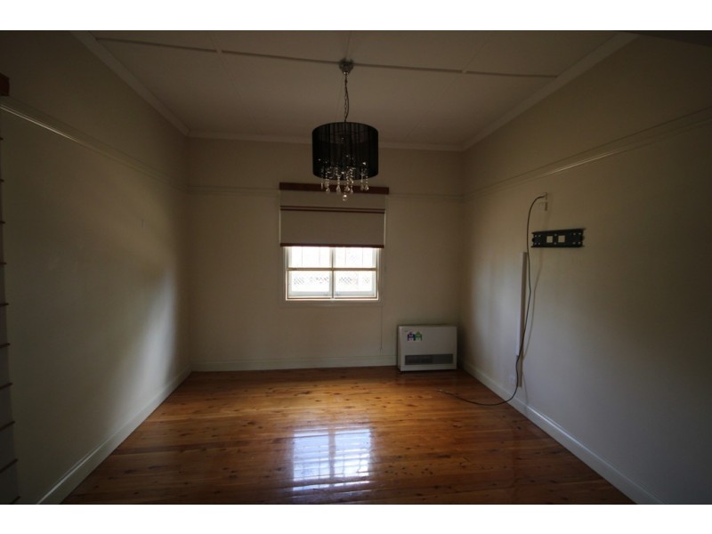 9 Wooburn Street, Dalby QLD 4405