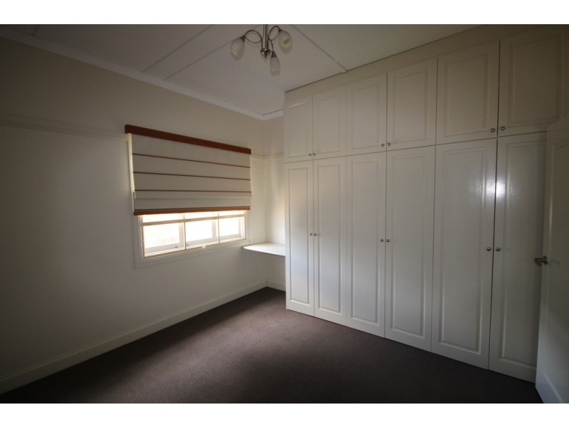 9 Wooburn Street, Dalby QLD 4405